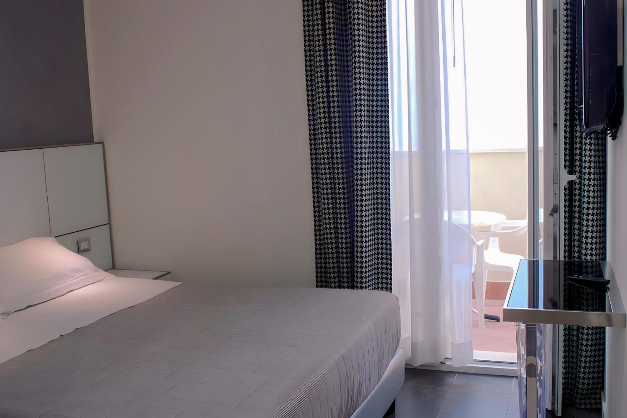 Atmosphere Suite Hotel Rimini Buitenkant foto